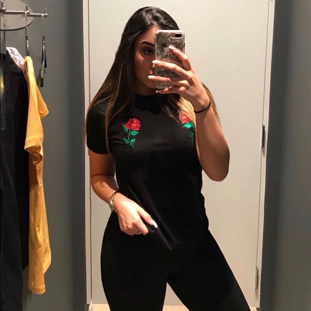 Black Tee Forever 21